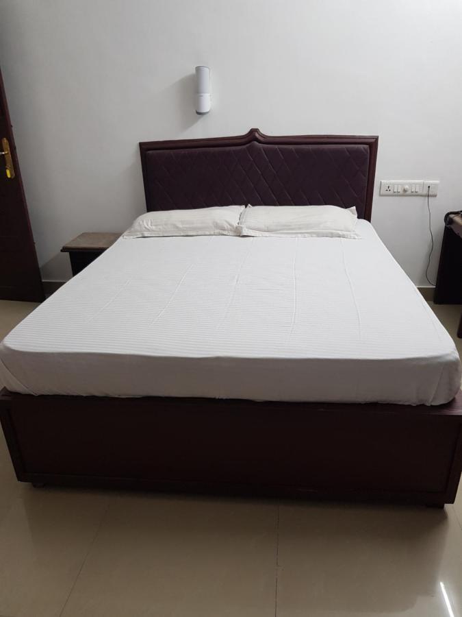 All Seasons Guest House Тривандрум Экстерьер фото